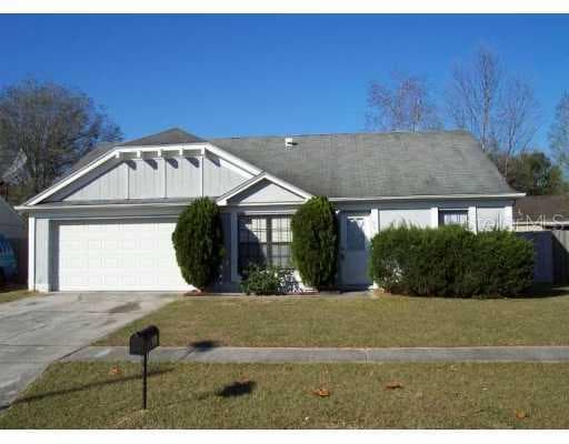 2613 AMBERLY PLACE SEFFNER, FL 33584