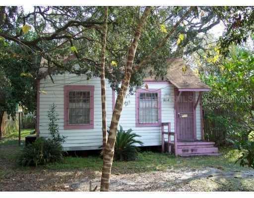 8215 N 18TH STREET N TAMPA, FL 33604
