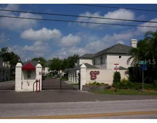 13046 VILLAGE CHASE DRIVE TAMPA, FL 33624