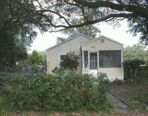 8501 NEWPORT AVENUE TAMPA, FL 33604