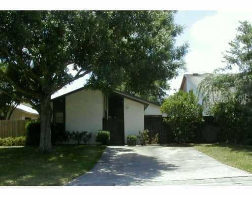 10705 MEADOWGLEN LANE Tampa, FL 33624