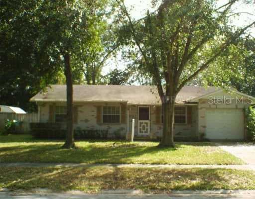 821 CHADSWORTH AVENUE SEFFNER, FL 33584