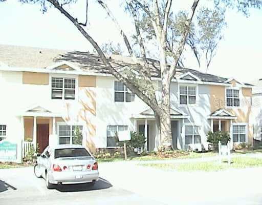 3446 HIGH HAMPTON CIRCLE TAMPA, FL 33610