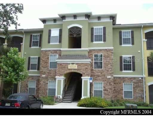 10211 Courtney Palms BOULEVARD UNIT 103 Tampa, FL 33619