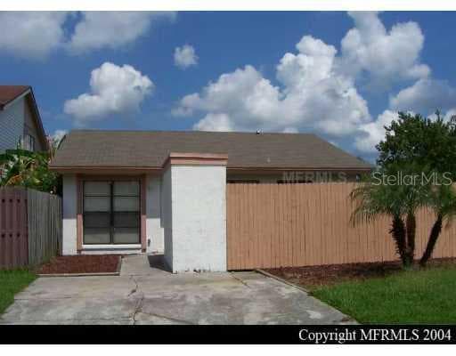 11366 LAKE GREEN PLACE TAMPA, FL 33624