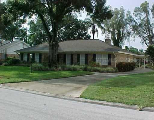 2813 LINTHICUM PLACE TAMPA, FL 33618