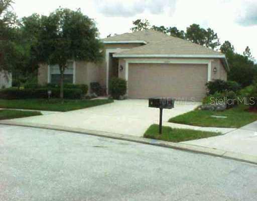 16804 HAWKGLEN PLACE lithia, FL 33547