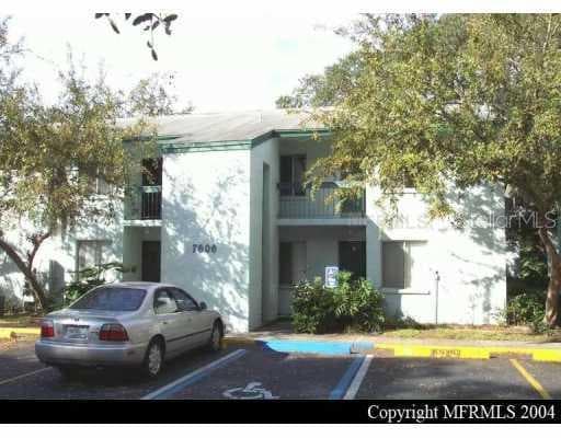 7606 ABBEY LANE UNIT C Tampa, FL 33617
