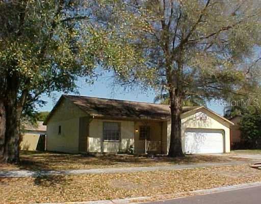302 HONEY LOCUST COURT Seffner, FL 33584