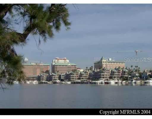 927 SEDDON COVE WAY UNIT 927 TAMPA, FL 33602