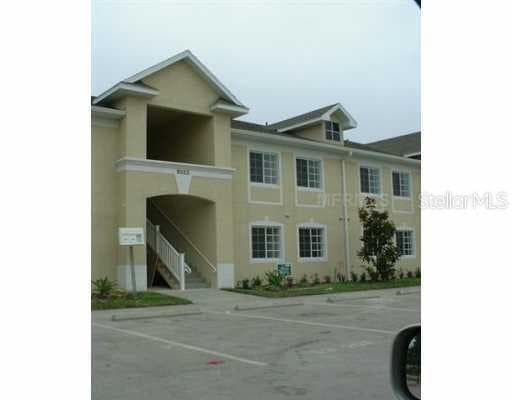 6410 HOLLYDALE PLACE UNIT 102 RIVERVIEW, FL 33569