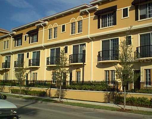 5230 W Kennedy Tampa, FL 33609