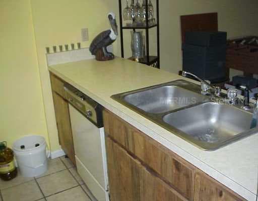 527 S LINCOLN AVENUE UNIT 105 TAMPA, FL 33609
