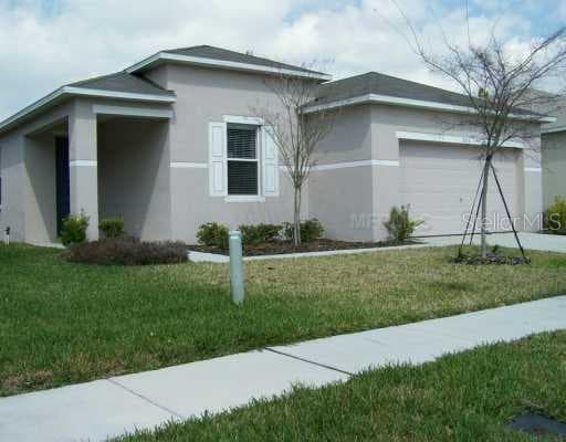 5613 HAWKLAKE ROAD Lithia, FL 33547