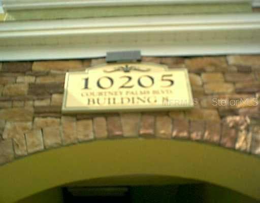 10205 Courtney Palms BOULEVARD UNIT 202 Tampa, FL 33619