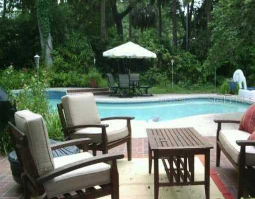 814 Idlewood DRIVE Tampa, FL 33609
