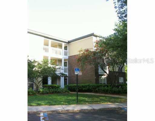 10028 STRAFFORD OAK COURT UNIT 718 Tampa, FL 33624