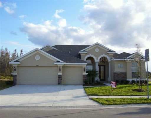 30010 FIVE FARMS AVENUE WESLEY CHAPEL, FL 33543