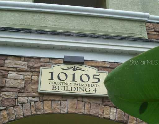 10105 COURTNEY PALMS DRIVE UNIT 102 Tampa, FL 33619