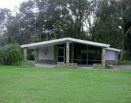 901 Whitaker ROAD Lutz, FL 33549