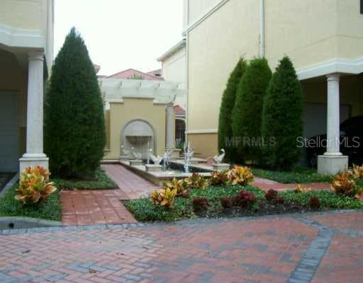 103 BEACH HAVEN LANE UNIT 103 Tampa, FL 33609