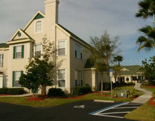 9514 LAKE CHASE ISLAND WAY UNIT 9514 Tampa, FL 33626