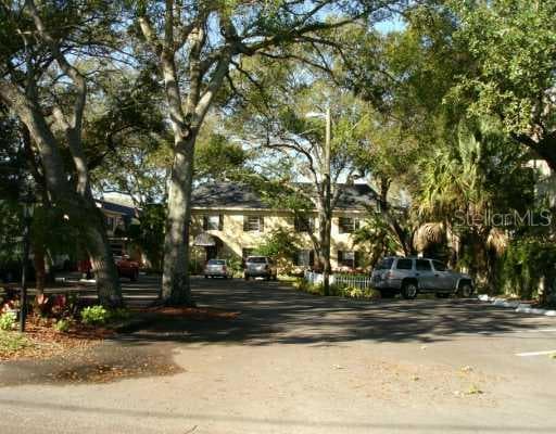 5221 S BAYSHORE UNIT 21 TAMPA, FL 33611