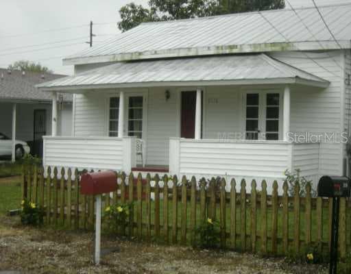 2926 W ARCH STREET TAMPA, FL 33607