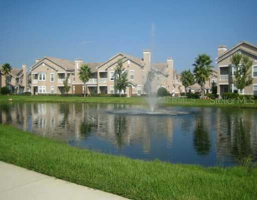 18001 VILLA CREEK DRIVE UNIT 18001 TAMPA, FL 33647