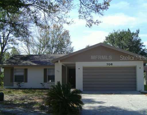 706 REGENCY COURT TAMPA, FL 33613