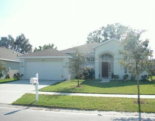 8926 N RIVER ROAD TAMPA, FL 33635