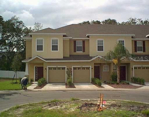 4555 AMBERLY OAKS COURT Tampa, FL 33614