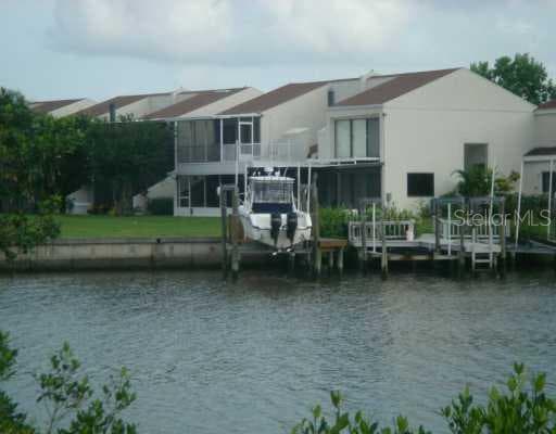 8713 COVE COURT TAMPA, FL 33615