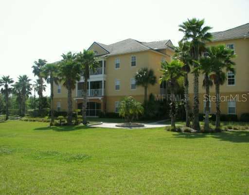 12405 PLANTATION PINE LANE UNIT 302 TAMPA, FL 33635