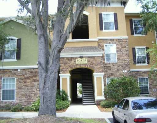 10125 Courtney Palms BOULEVARD UNIT 103 Tampa, FL 33619