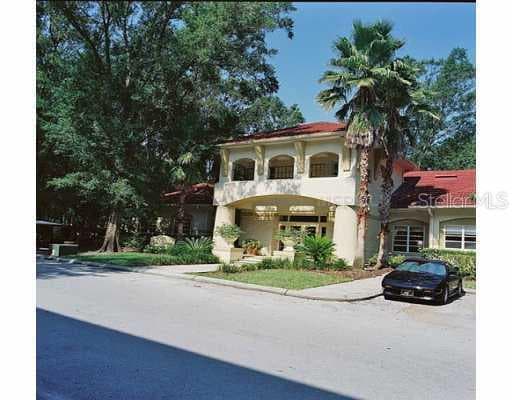 5618 PINNACLE HEIGHTS CREEK UNIT 204 Tampa, FL 33624