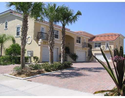 110 RICARDO WAY UNIT 7 ST. PETERSBURG, FL 33704