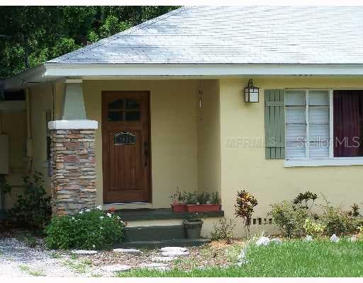 1406 E Henry Ave Tampa, FL 33604