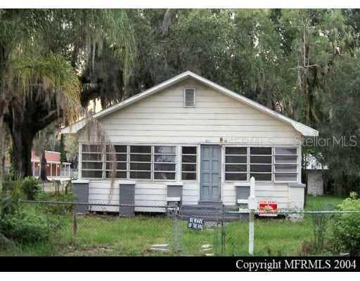 702 E GILCHRIST STREET PLANT CITY, FL 33565
