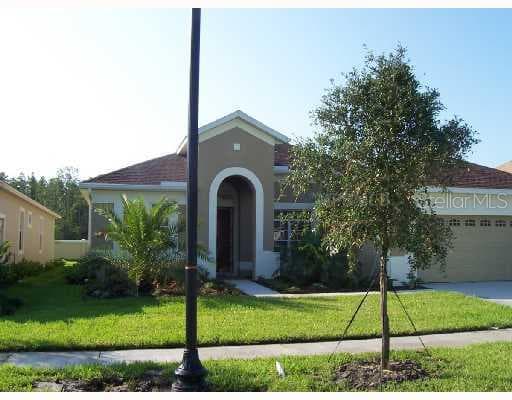 20221 MOSS HILL WAY TAMPA, FL 33647
