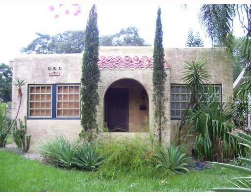 1027 E HENRY AVENUE TAMPA, FL 33604