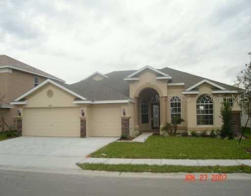 4823 PORTMARNOCK WAY WESLEY CHAPEL, FL 33543