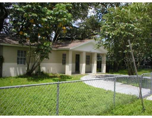 8204 9th N tampa, FL 33604