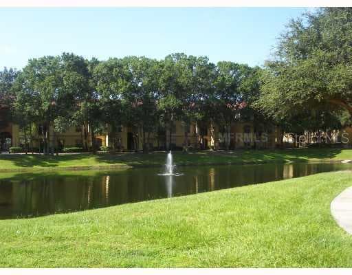 5612 PINNACLE HEIGHTS CREEK UNIT 106 Tampa, FL 33624