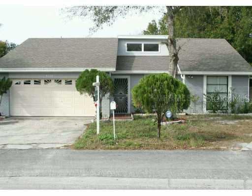 8204 DOWNFIELD LANE Tampa, FL 33515