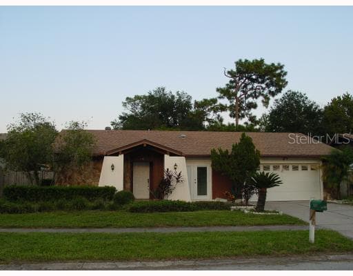16215 OAKMANOR DRIVE TAMPA, FL 33624