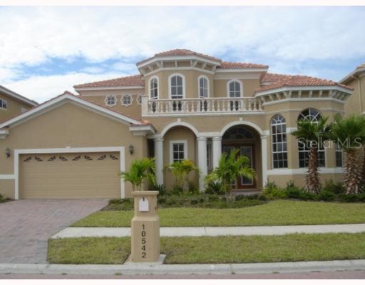 10542 MARTINIQUE ISLE DRIVE TAMPA, FL 33647