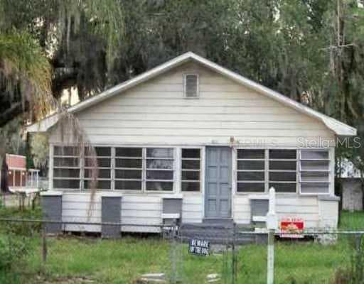 702 E GILCHRIST STREET PLANT CITY, FL 33565