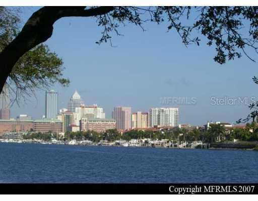 1049 NORMANDY TRACE ROAD UNIT 1049 TAMPA, FL 33602