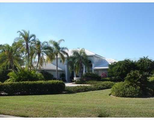 18604 AVENUE MONACO LUTZ, FL 33558